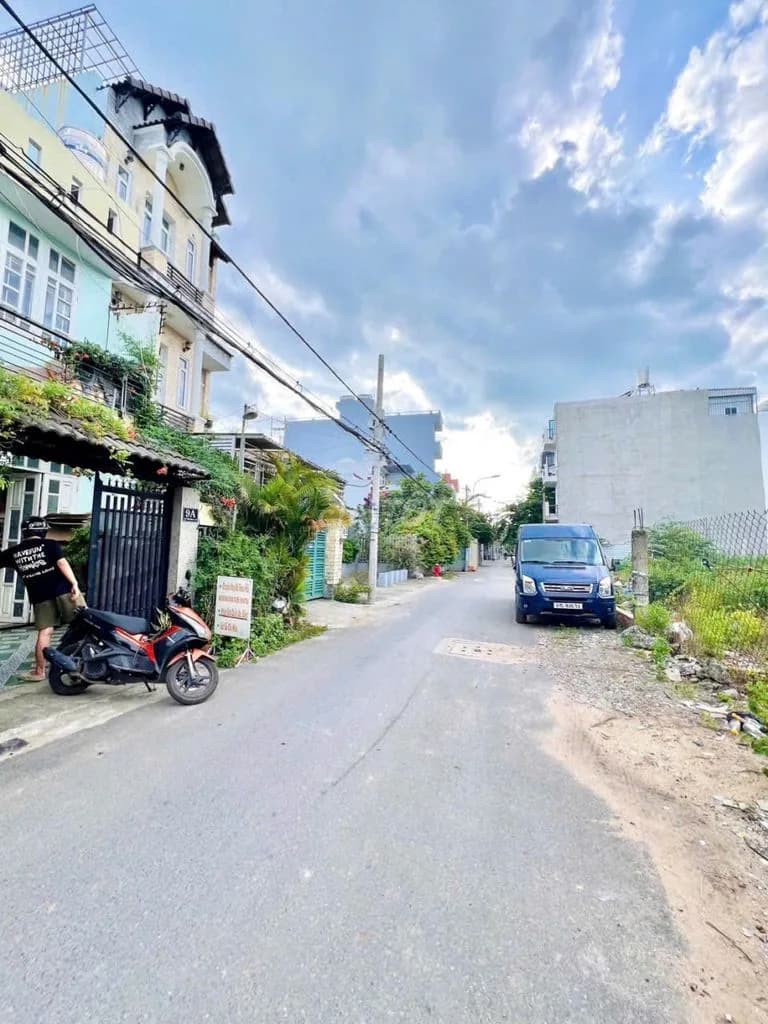 Nhà Đẹp Chính Chủ 4x21m An Phú Đông Kế Bên Gò Vấp - Đường 12m Điện Âm - ảnh 1