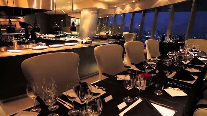 Bitexco Financial Tower - Ảnh 10