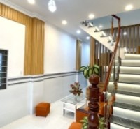 Bán nhà mới dọn ở ngay 2 tâng 2 pn Phạm Thế Hiển sát chợ Nhị Thiên Đường nhỉnh 4 đồng