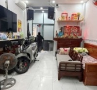Nhà 2 tầng đường Ba Đình gần cầu Nguyễn Tri Phương P9 Q8