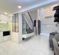 Nhà mới lệch tầng full nội thất Bán Âu Dương Lân P3Q8