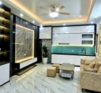 Bán nhà La Thành ngõ thông, 37m2 mặt tiền rộng, 5 tầng giá chỉ 4,4 tỷ rất hiếm