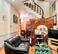 Bán nhà mặt phố Phó Đức Chính, 100m2, 4 tầng, mặt tiền 4.6m, 54 tỉ, vỉa hè rộng, KD tốt