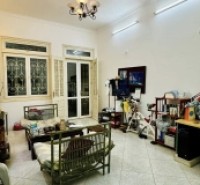 Bán nhà Lê Văn Hưu, 66m2, 4 tầng, mặt tiền 4.2m, 16 tỷ, ngõ xe máy quay đầu, gần mặt phố