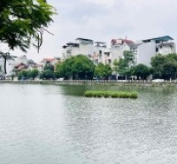 bán nhà mặt hồ Bồ Đề, diện tích 226m, mặt tiền 12m, 2 thoáng, full thổ cư