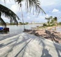 1.4x tỷ 50.9m2 + 100m2 ao giáp sông He Dương Kinh Zalo 0567222555