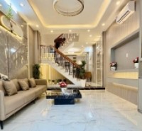 NHÀ CẠNH CHỢ PHÚ XUÂN, 4X14M, 3 TẦNG, HƠN 5.5 TỶ TÍ