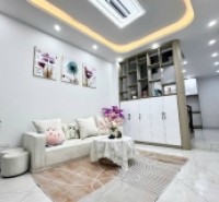 Bán nahf Khương Trung 2 thoáng, 6 tầng 8 ngủ, đủ nội thất chủ 9,9 tỷ