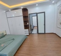 Bán nhà thúy lĩnh 5 tầng long lanh ở ngay 2 thoáng hoàng mai