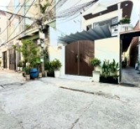 Bán nhà 3 mặt tiền đường Âu Dương Lân ngang 5m Đẹp Lung Linh- 0931172218