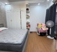 Bán nhà đẹp Ngọc Lâm- Lô Góc- Full Nội Thất- Oto- Ô chờ thang máy 45m 5 tầng -nhỉnh 8 tỷ(TL)