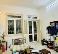 Cực Hiếm! Bán nhà Lê Văn Hưu, 100m2, 4 tầng, mặt tiền 4.2m, 15.8 tỉ, KD appartment, homestay