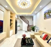 Bán Nhà Đại Từ-Hoàng Mai ,DT35m2 ,Giá Nhỉnh 6 Tỷ , Lô Góc Hai Mặt Thoáng ,Full Nội Thất 