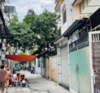 Nhà CHDV Đường Cách Mạng Tháng 8 Phường 9 Quận 3 Cũ.