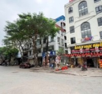 Bán nhà mặt phố Trạm, Long Biên. Dưới 13,2 tỷ. Thang máy 60m2 x 7T. Vỉa hè 3m