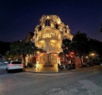 Biệt thự Việt Hưng, lô góc, 4 thoáng, sân vườn, hồ cá Koi, an ninh tuyệt đối