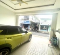 Bán nhà mặt phố đường số 4, Phường Linh Xuân, TP HCM. DT 140m2, 3 tầng, giá  8.85 tỷ.