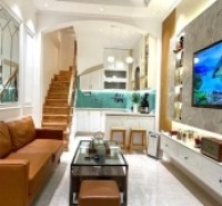 TRUNG TÂM QUẬN THANH XUÂN - HÀNG XÓM ROYAL CITY - GẦN PHỐ - 10M RA OTO - NGÕ ĐẸP - NHÀ ĐẸP LONG LANH