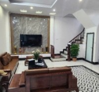 chính chủ cần bán căn nhà 45m vuông tại quang trung hà đông _full nội thất _nhà 3 thoáng _ô tô_dân trí cao