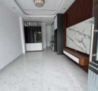 chỉ nhỉnh 7 tỷ có ngay nhà đẹp thang máy _gần chợ xốm_ đh đại nam ,cao đẳng kinh tế _ô tô đỗ cửa