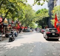 nhà đẹp Ngọc Lâm, 75m x 6tầng, vỉa hè, ôtô tránh, gần trường học + chung cư cao cấp, kinh doanh ngày đêm