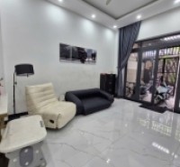 Bán nhà đường số 8, Linh Xuân, Thủ Đức, TP HCM, DT 90m2, sổ hồng, giá 7.7 tỷ. Liên hệ 0933125879