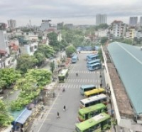 bán nhà mặt phố Ngô Gia Khảm, đối diện bến xe, vỉa hè rộng, kinh doanh ngày đêm