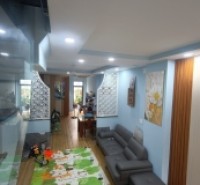 Bán nhà mặt phố đường Số 10, Phước Bình, Thủ Đức, TP HCM. DT 124m2, 2 tầng, 3PN, 3WC, giá 10,69 tỷ, sổ hồng chính chủ.