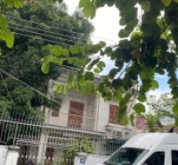 BÁN NHÀ MẶT TIỀN KHÚC THỪA DỤ
Diện tích: 317,5m² (ngang 11m)
Hướng: Đông Nam
Đường trước nhà rộng 15m, khu vực trung tâm sầm uất, tiện kinh doanh đa ngành nghề.
Vị trí cực đẹp, gần biển, chợ, bệnh viện, trường học, di chuyển đến trung tâm chỉ 5 phút.
Giá bán: 23tỷ 500 triệu