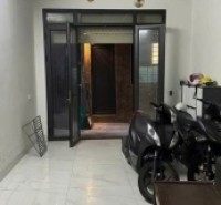 Bán nhà trong ngõ phố Quan Nhân -  33m 5 tầng 8,05 tỷ ba gác thông - Sổ đỏ vuông vắn