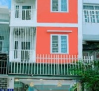 Bán Tòa Căn Hộ Mini Hẻm ô tô. Hưng Đạo Thông đặng tất.
 Công Năng 10 Phòng cho thuê.
Doanh thu 40tr/tháng.
Diện Tích  160m2 sổ hoàn công
 Cách biển chỉ 150m tới bãi tắm.
Nôik Thất Đẹp Mới cho thuê full phòng. Có PCCC đủ .
Giá 18,5 tỷ ( Bớt Lộc )