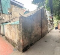 Gốc đề bán 95M tặng nhà lô góc ô tô cách 50M hoàng mai