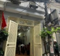 Bán nhà đường hoàng mai 4 tầng dân xây ô tô đỗ cửa lô góc