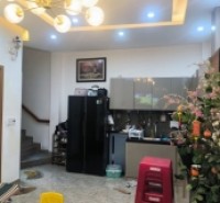 ♣ Nhà sau MT Nguyễn Hàng, gần Công An Cẩm Lệ, Ô tô đậu 50m, 57m2, 2 tầng, 3PN, 3.3 tỷ