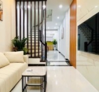 Bán Gấp Nhà Định Công-HM , 46m2 , Giá hơn 7 Tỷ , Lo góc , 3 Thoáng , oto 30m