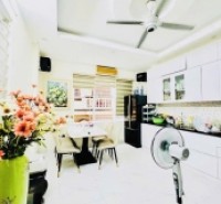 Bán Nhà Giáp Bát - Hoàng Mai , DT 48M2 , Gia Nhỉnh  9 Tỷ , Lo Góc , 2 Thoáng 