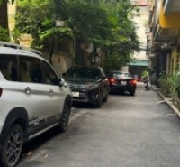 Trung Tâm Đống Đa - Phân Lô - Oto 4 Chỗ Đỗ Cửa - 10M OTo Tránh Đỗ Ngày Đêm - Ngõ Thông - Kinh Doanh Nhỏ