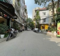 PL NGUYỄN CHÁNH - Ô TÔ - KINH DOANH DT 54m2 3 tầng MT 4.2m Giá 23 tỷ