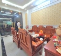 NHÀ KHƯƠNG ĐÌNH - Ô TÔ - KINH DOANH DT 41m2 5 tầng mặt tiền 3.6 tỷ giá 11.5 tỷ.
