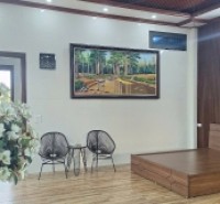 Cho thuê nhà có sân vườn + kho xưởng mặt phố Ngọc Thụy, Long Biên, HN. Dt 550m2