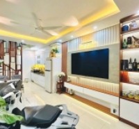 Bán Nhà Trường Chinh - Nguyễn Lân , DT 45m2 , Giá Nhỉnh 7 Tỷ , ô tô Gần