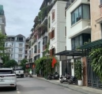 BÁN NHÀ ĐẸP CẦU GIẤY, PHÂN LÔ, ÔTÔ VÀO NHÀ, KINH DOANH, 2 MẶT THOÁNG, 56M2 GIÁ 15 TỶ