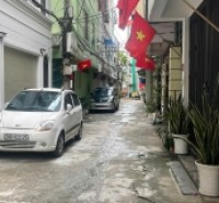 Sài Đồng - Thang máy - Gara ô tô - Ô tô tránh chỉ 10.4 tỷ