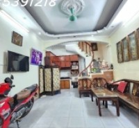 10M RA ĐƯỜNG BỜ SÔNG- TRƯƠNG ĐỊNH- 35M2- 5T- 6.5TỶ NGÕ 3 GÁC TO THÊNH THANG