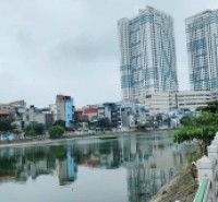 Bán nhà 3 tầng, mặt view hồ Tai Trâu, Ngọc Lâm, kinh doanh, dòng tiền