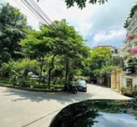 SIÊU PHẨM BIỆT THỰ VƯỜN ĐÀO - TÂY HỒ.
SIÊU VIP -CĂN NHÀ CHỈ GIÀNH CHO GIỚI GIÀU VÀ GIỚI TINH HOA.
