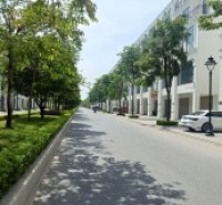 Mặt phố Đại lộ Thảo Viên - Hinode 92.5m2- 5T, Vỉa hè KD, gần hồ, giá 21.5 tỷ
