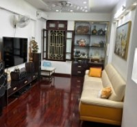 Bán nhà mặt phố Trần Quốc Toản, 20m2, 5 tầng thông sàn, mặt tiền 4.2m, 14.5 tỷ, dòng tiền 30tr/tháng