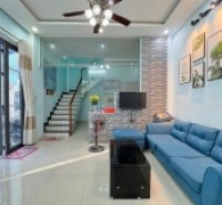 ♥ Góc Kiệt thẳng thông Lê Đình Lý, Ô tô đến nơi, 41m2, 2 mê, kinh Doanh, 3.65 tỷ