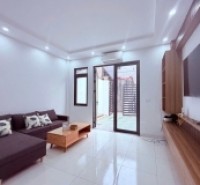 Nhà 3 tầng, đẹp long lanh, mới kính koong thôn Gia Tân - tổ 11, Quang Minh. Tặng full nội thất